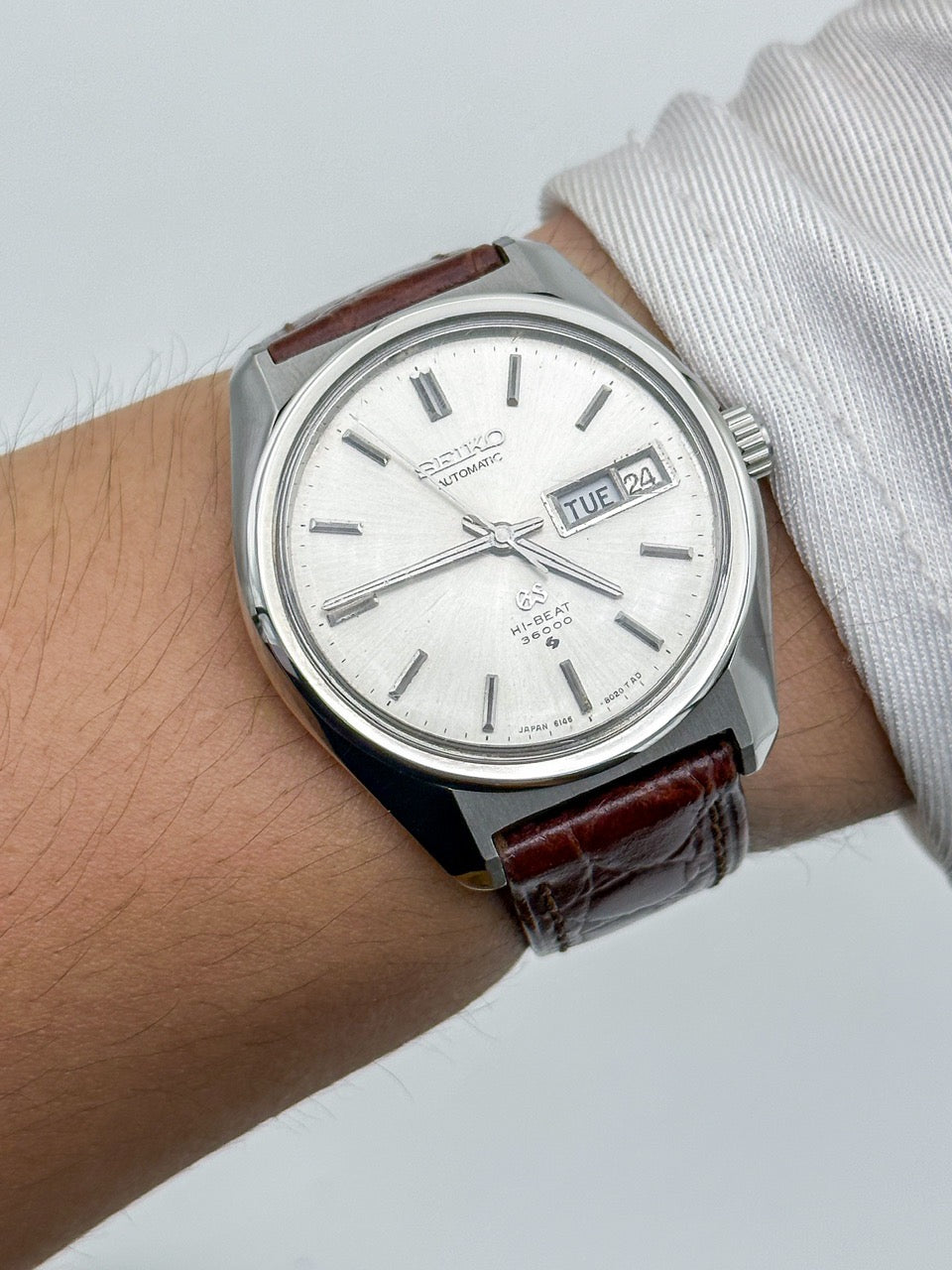 GRAND SEIKO AUTOMATIC HI-BEAT 36000 DAY-DATE REF. 6146-8000