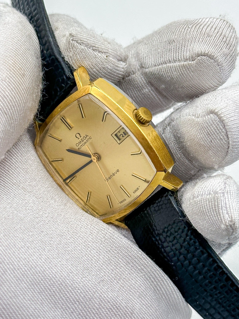 OMEGA GENÈVE AUTOMATIC DATE REF. 162.0042