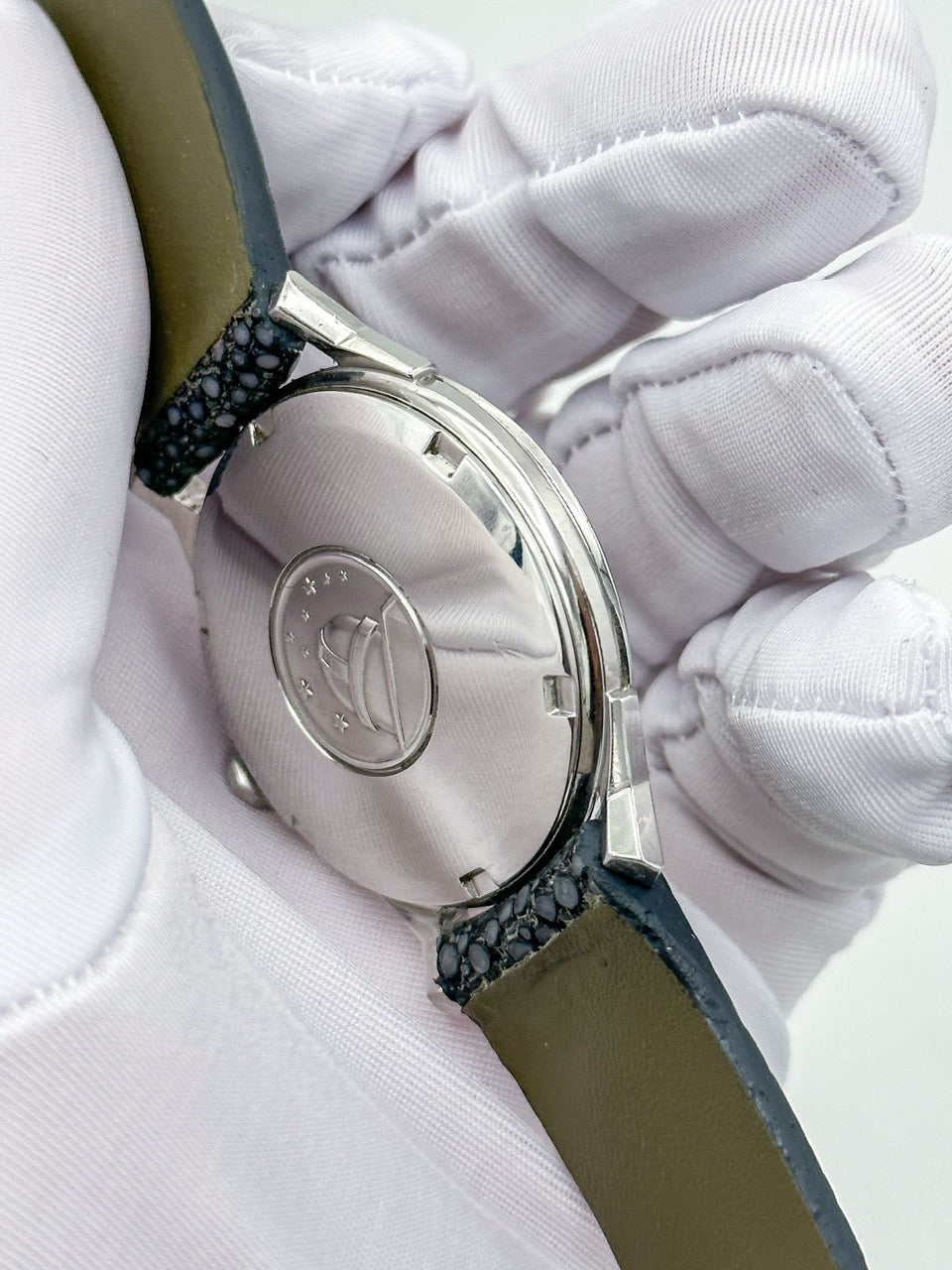 OMEGA CONSTELLATION "PIE PAN" CHRONOMETER AUTOMATIC REF. 168.005