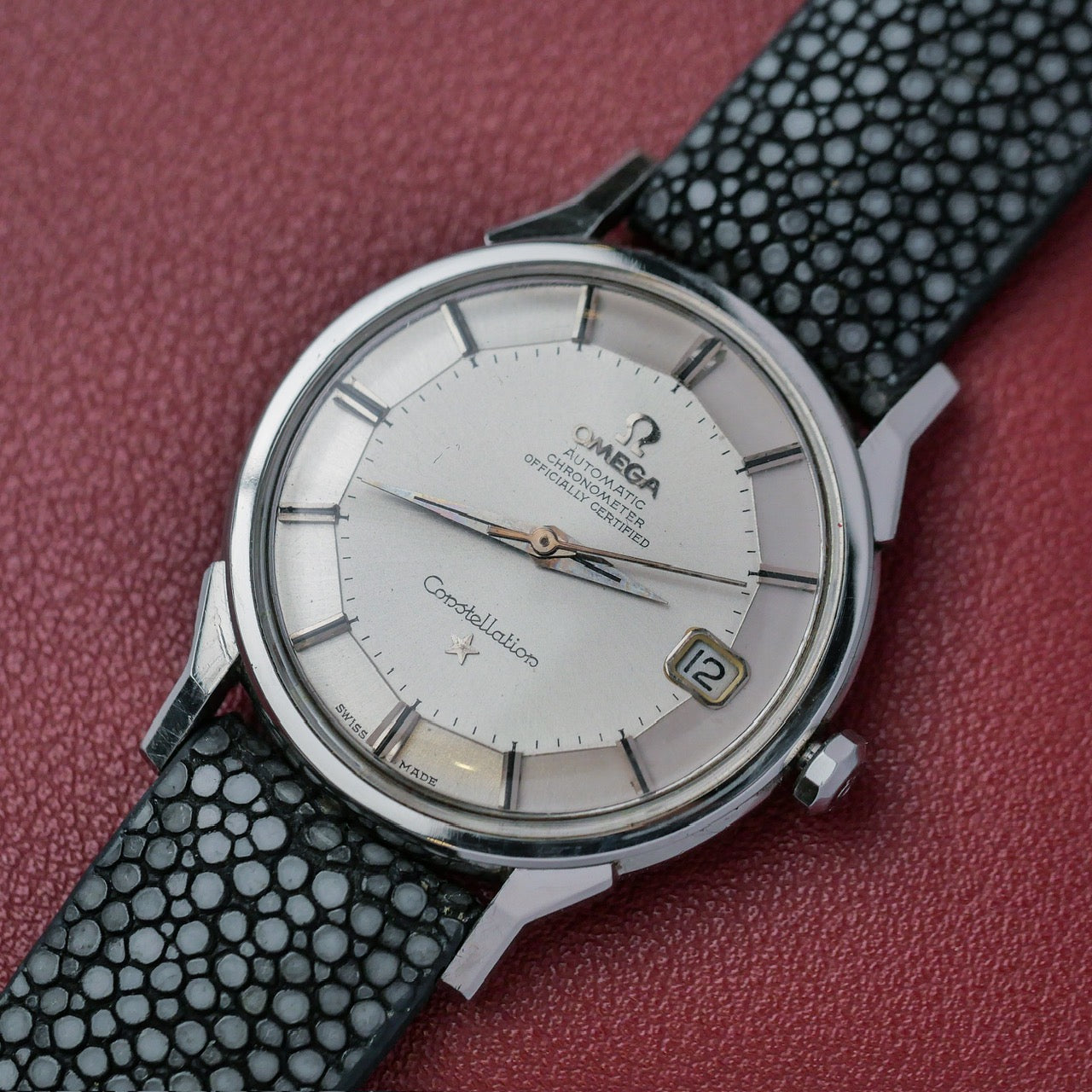 OMEGA CONSTELLATION "PIE PAN" CHRONOMETER AUTOMATIC REF. 168.005