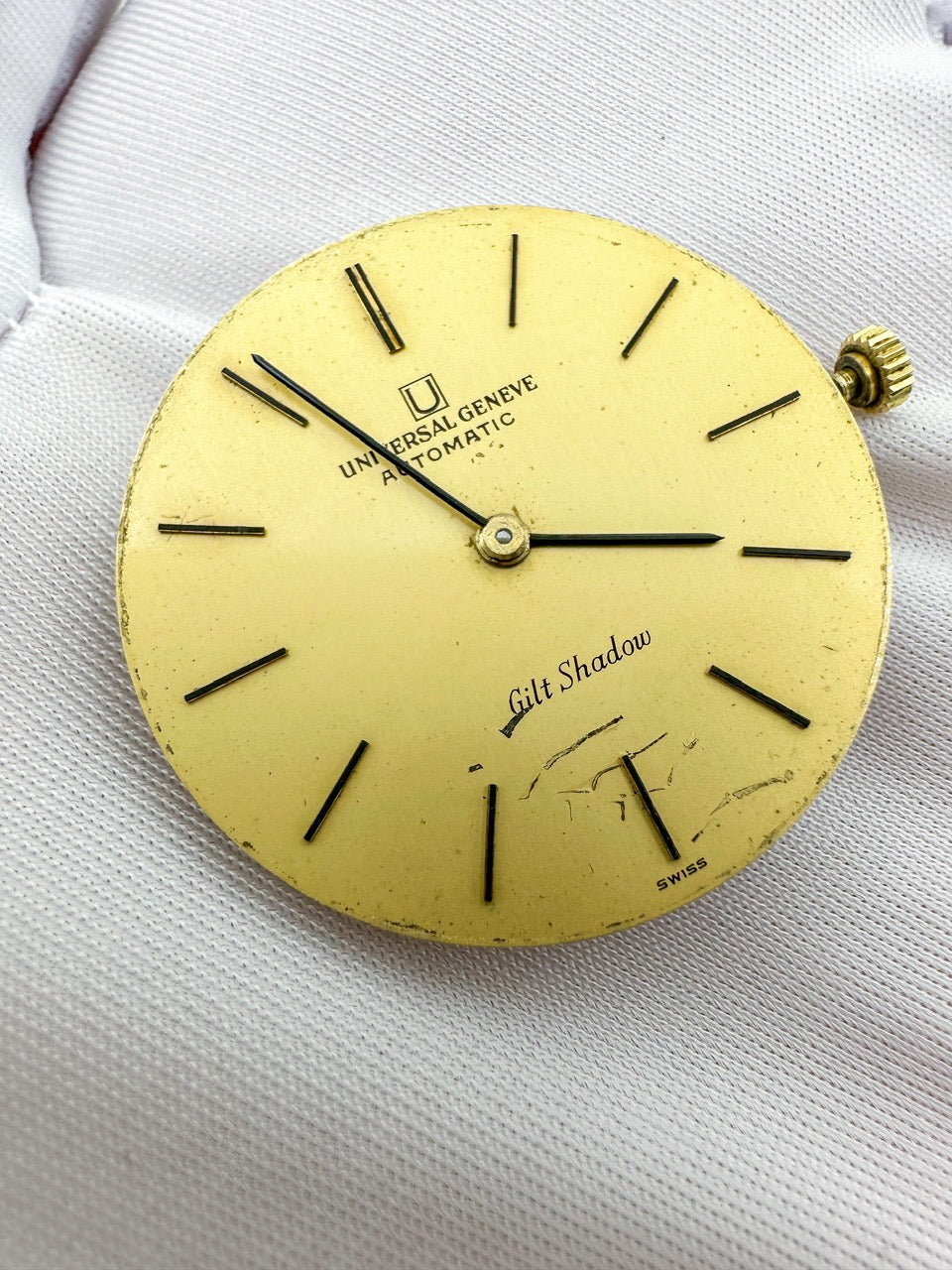 UNIVERSAL GENÈVE GILT SHADOW ULTRA-THIN AUTOMATIC REF. 566101