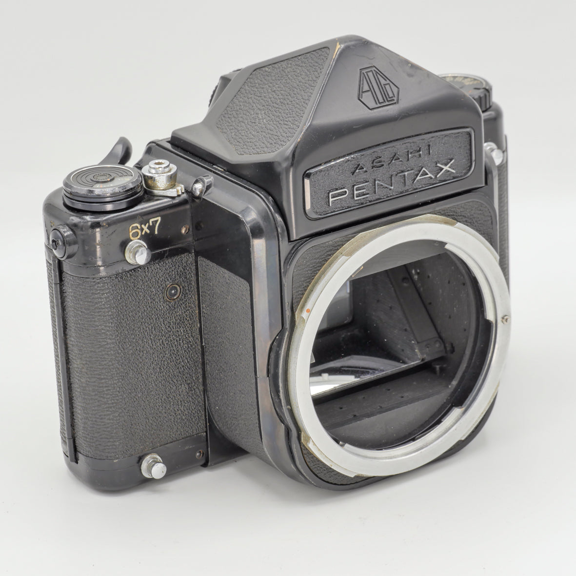 PENTAX 6X7 MEDIUM FORMAT SLR CAMERA