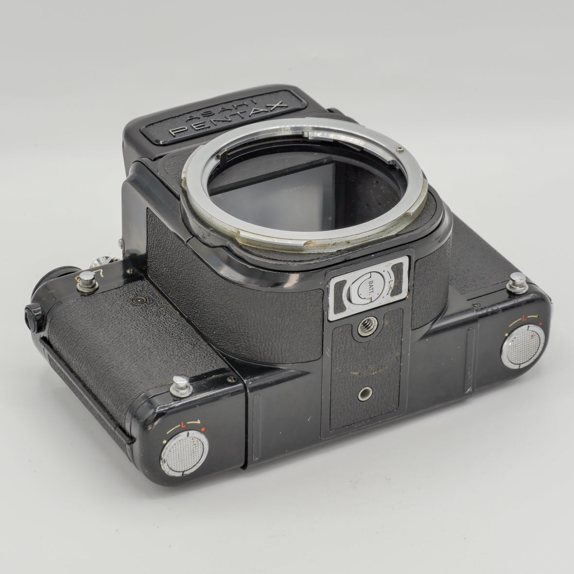 PENTAX 6X7 MEDIUM FORMAT SLR CAMERA