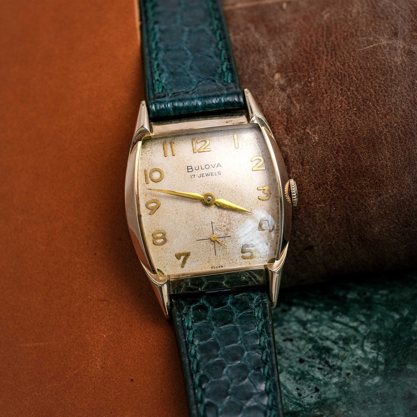 BULOVA 17 JEWELS ART-DECO REF. 11AF