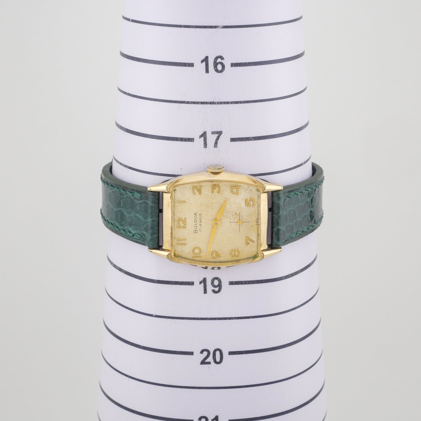 BULOVA 17 JEWELS ART-DECO REF. 11AF