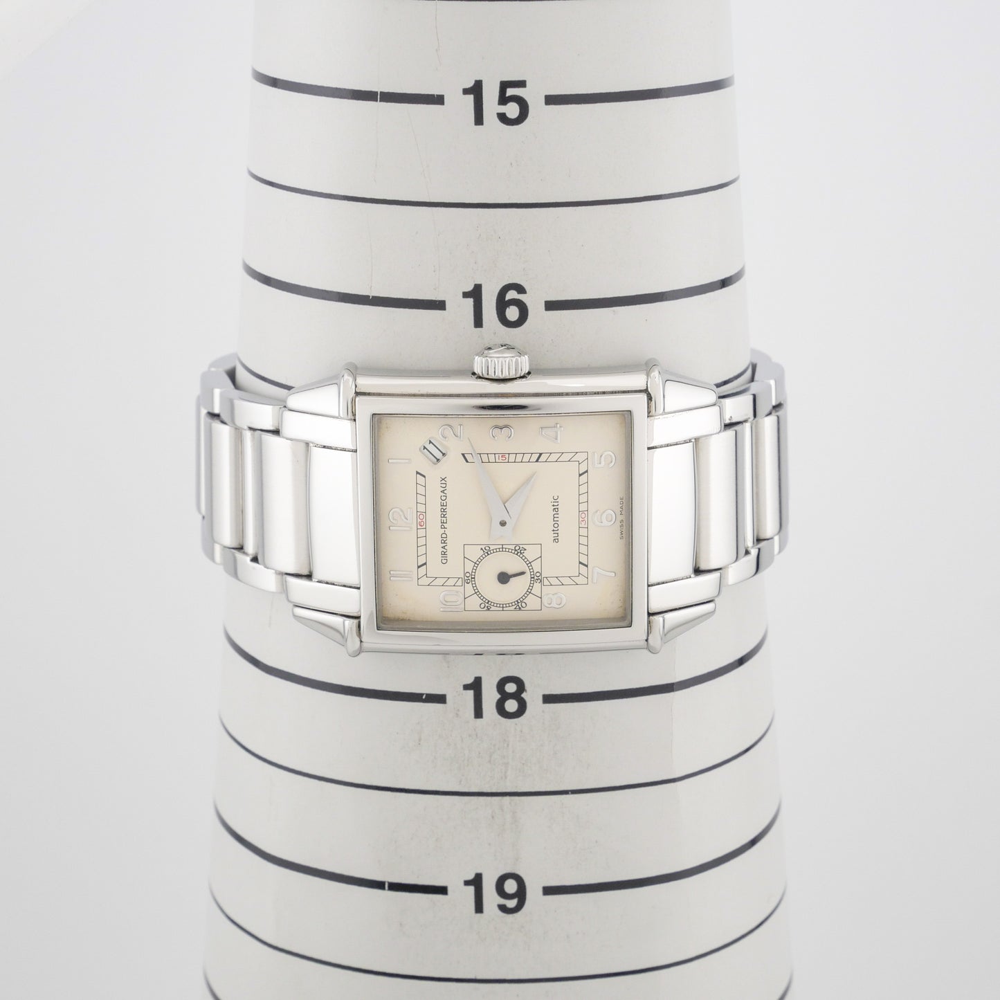 GIRARD-PERREGAUX VINTAGE 1945 AUTOMATIC REF. 25932