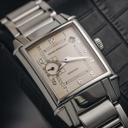 GIRARD-PERREGAUX VINTAGE 1945 AUTOMATIC REF. 25932