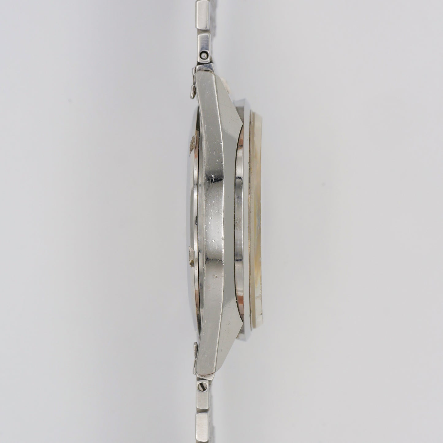 GRAND SEIKO GS HI-BEAT DAY AUTOMATIC. 5645-7010