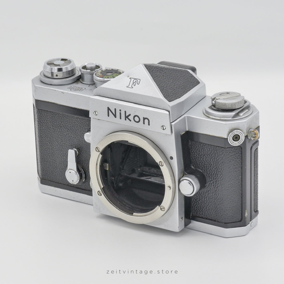 NIKON F + STANDARD PRISM + WAIST-LEVEL FINDER