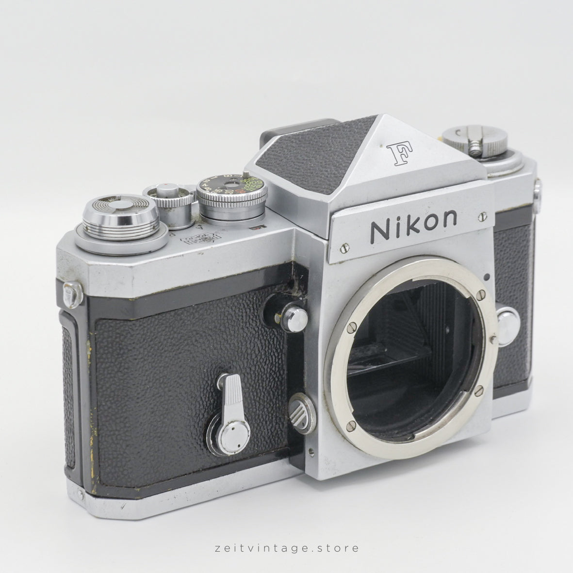 NIKON F + STANDARD PRISM + WAIST-LEVEL FINDER