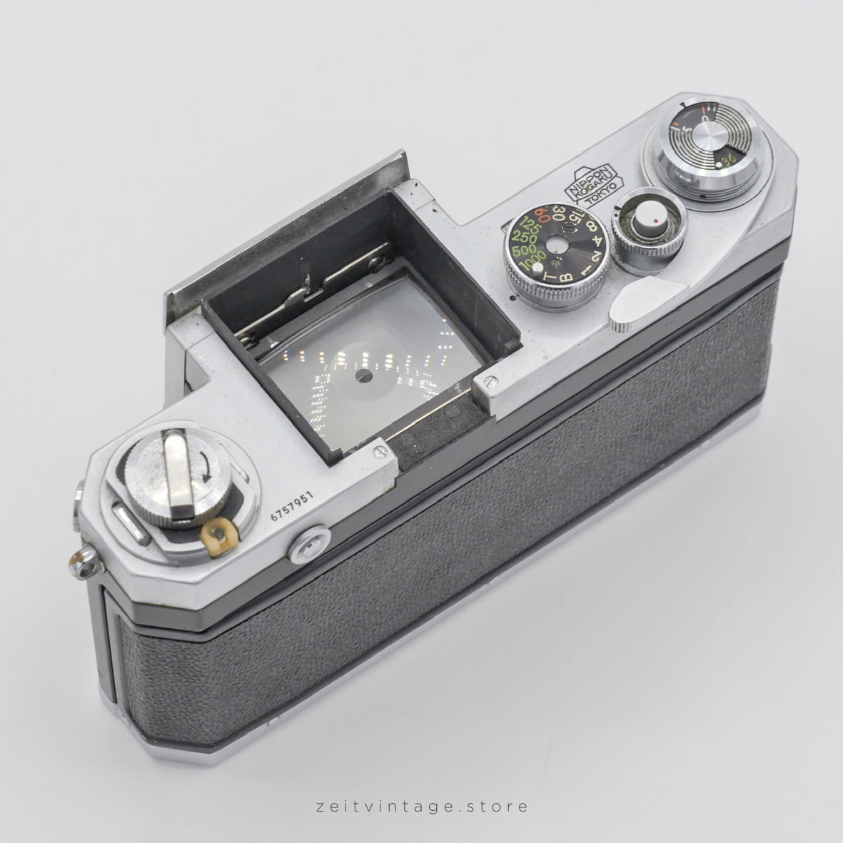 NIKON F + STANDARD PRISM + WAIST-LEVEL FINDER