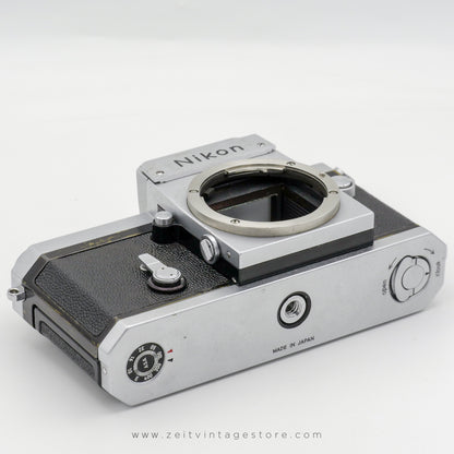 NIKON F + STANDARD PRISM FINDER