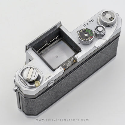 NIKON F + STANDARD PRISM FINDER