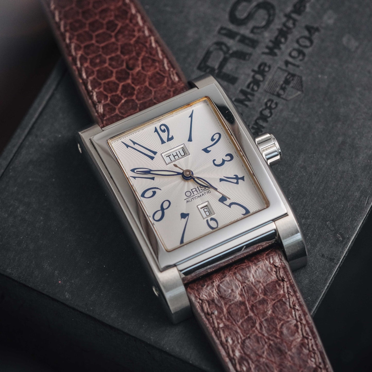 ORIS MILES RECTANGULAR AUTOMATIC REF. 585-7525-40-02