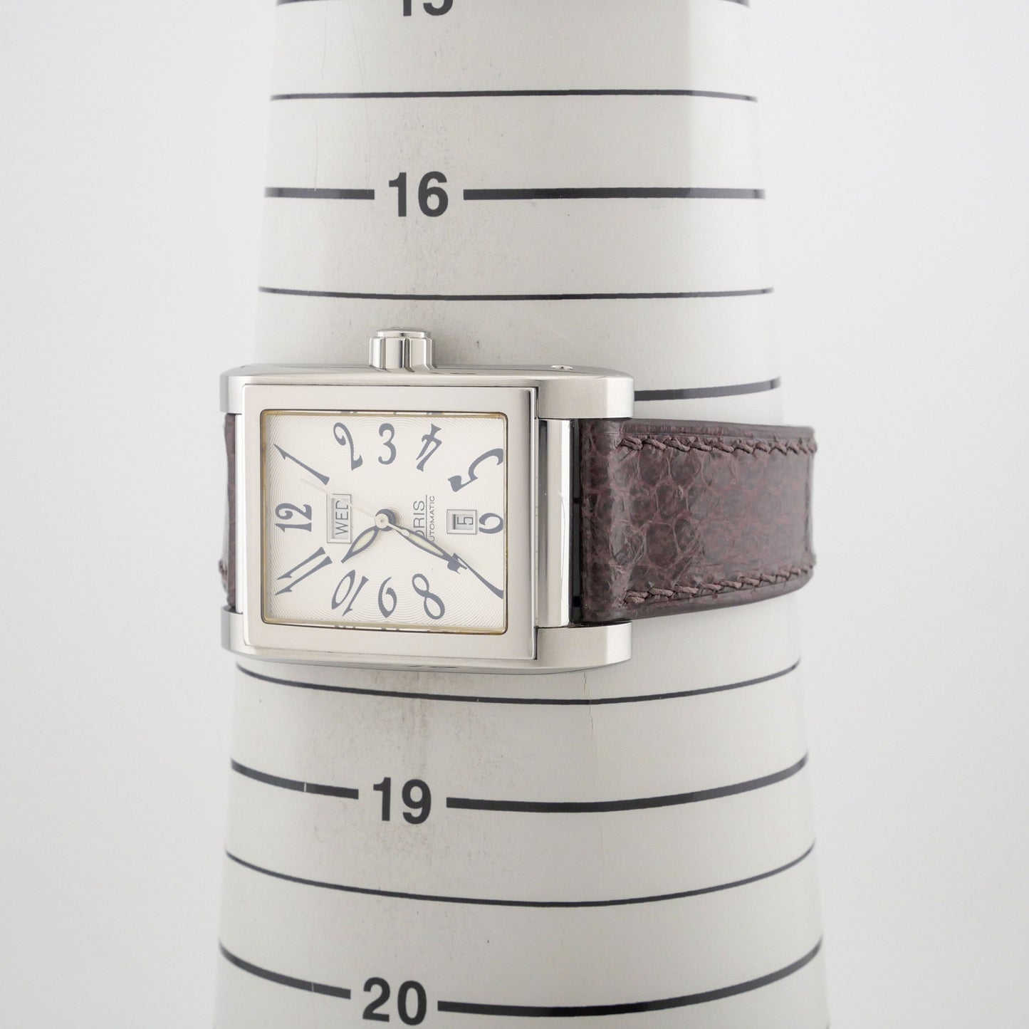 ORIS MILES RECTANGULAR AUTOMATIC REF. 585-7525-40-02