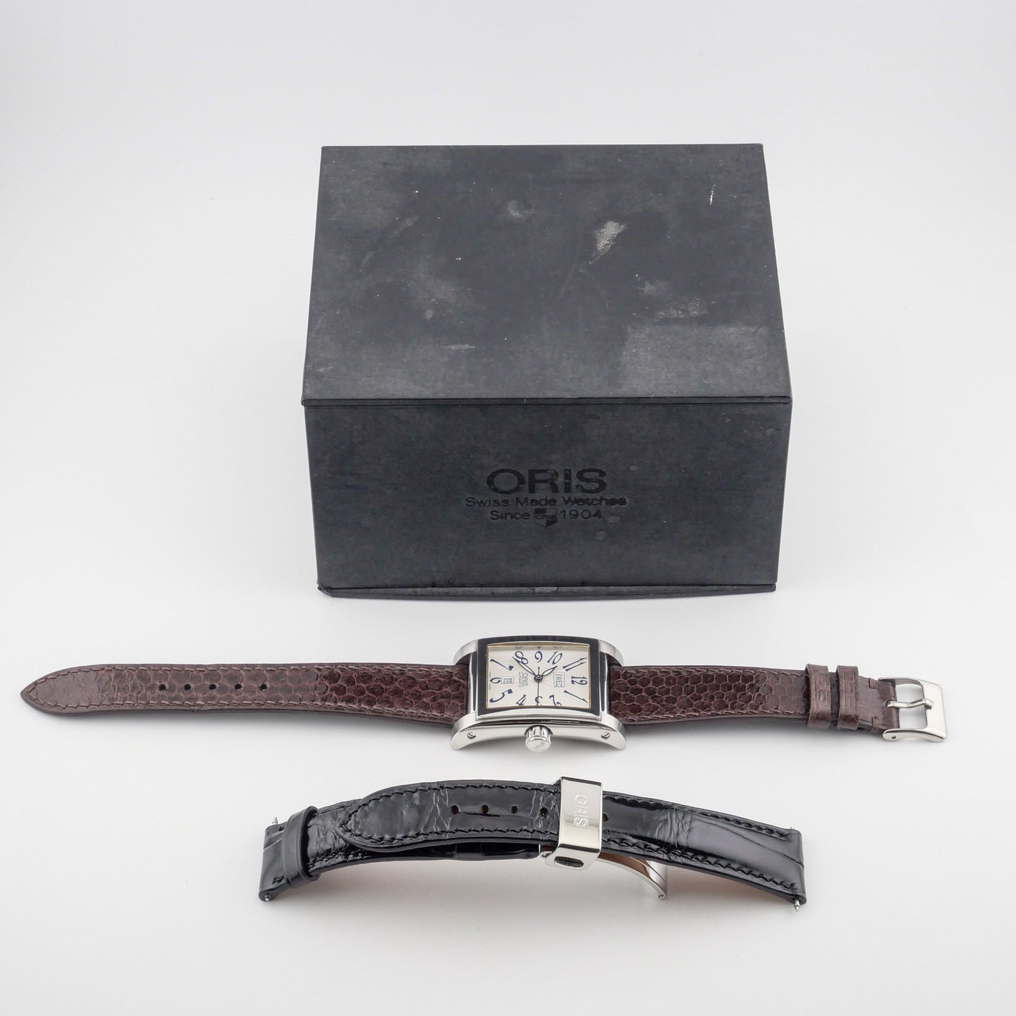 ORIS MILES RECTANGULAR AUTOMATIC REF. 585-7525-40-02