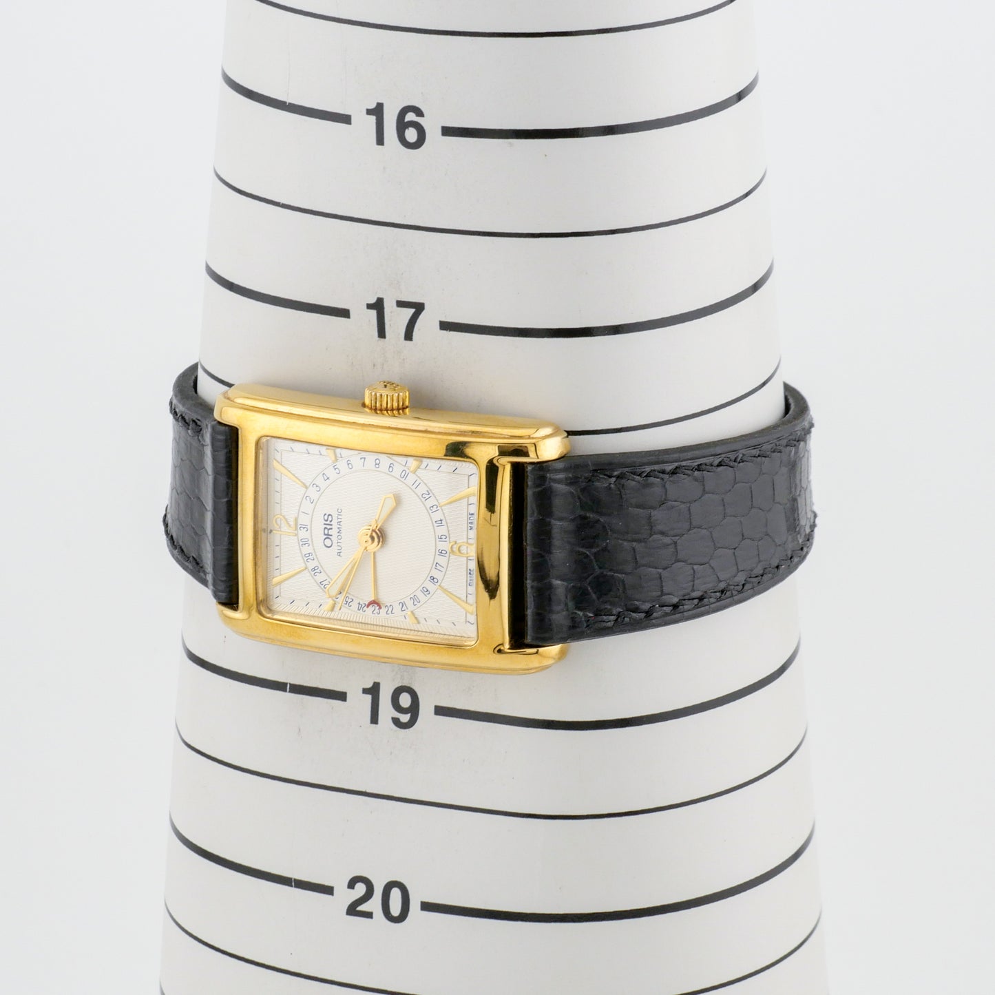 ORIS RECTANGULAR POINTER DATE AUTOMATIC REF. 7460
