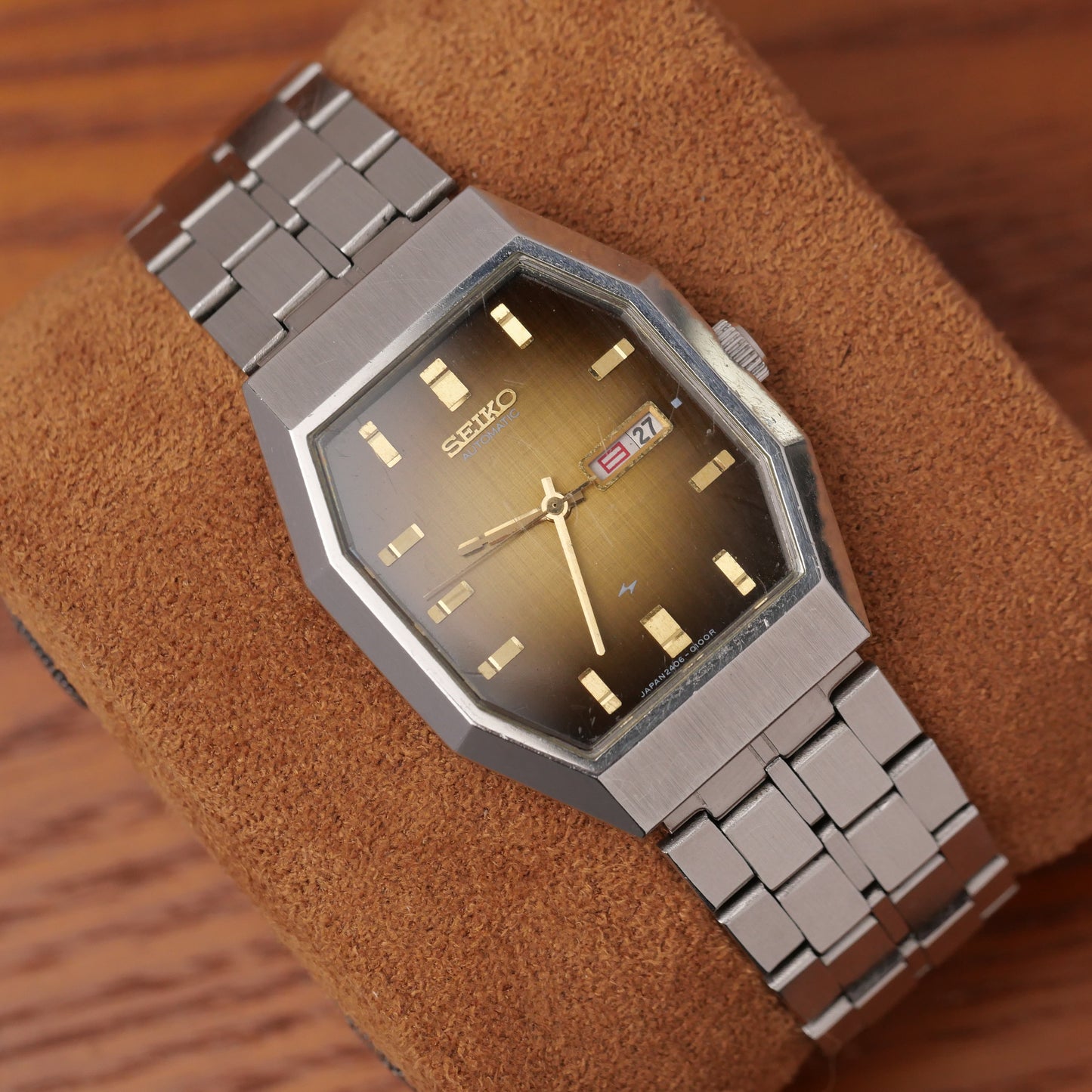 SEIKO CHARIOT AUTOMATIC FUMÉ BROWN LINEN DIAL REF. 2406-3030