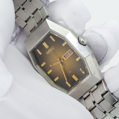 SEIKO CHARIOT AUTOMATIC FUMÉ BROWN LINEN DIAL REF. 2406-3030