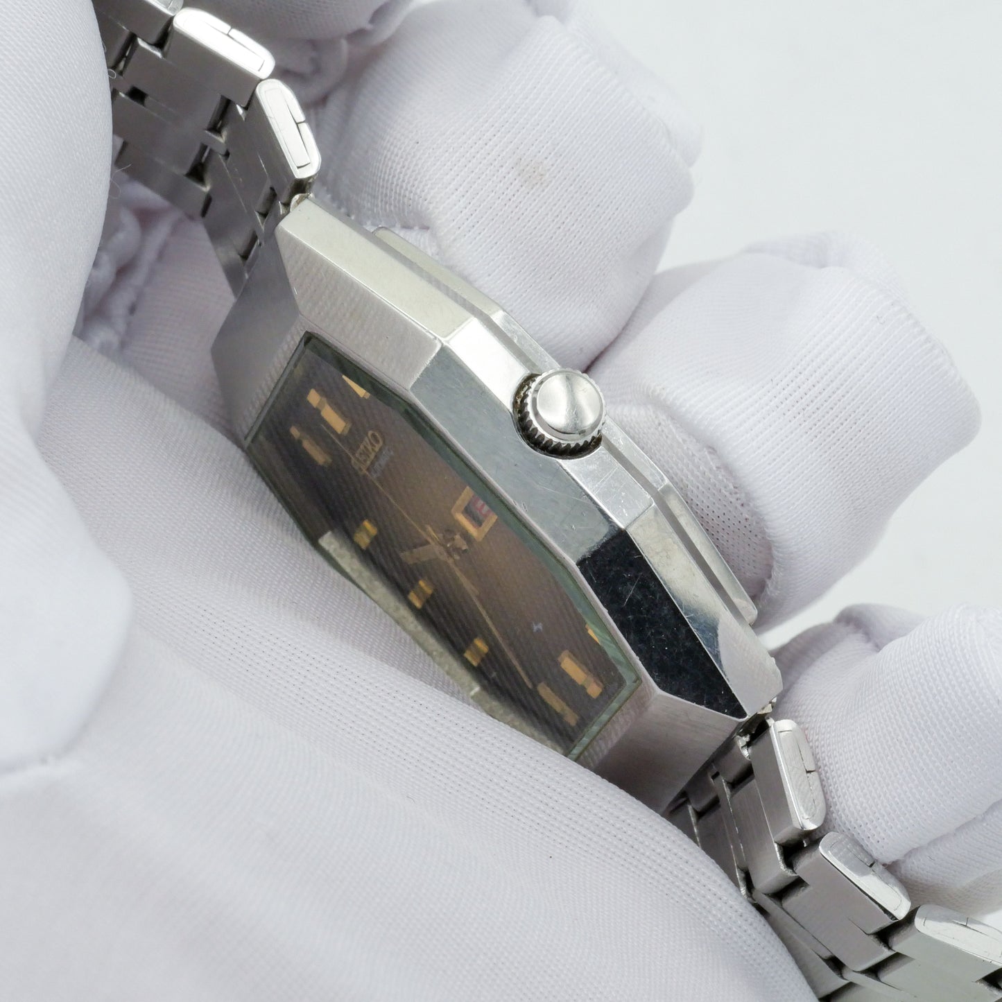 SEIKO CHARIOT AUTOMATIC FUMÉ BROWN LINEN DIAL REF. 2406-3030