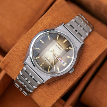 SEIKO LORD MATIC LM AUTOMATIC DAY-DATE FACETED CRYSTAL REF. 5606-7310