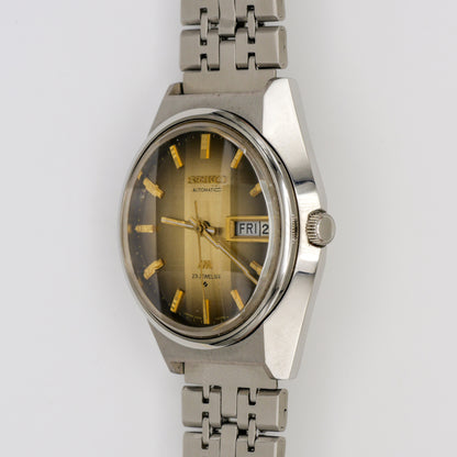 SEIKO LORD MATIC LM 23 JEWELS AUTOMATIC DAY-DATE FACETED CRYSTAL REF. 5606-7310