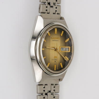 SEIKO LORD MATIC LM 23 JEWELS AUTOMATIC DAY-DATE FACETED CRYSTAL REF. 5606-7310