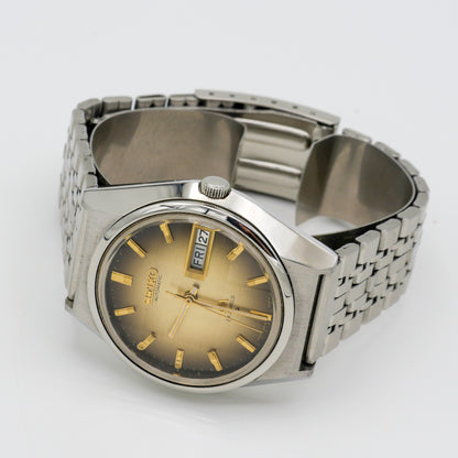 SEIKO LORD MATIC LM 23 JEWELS AUTOMATIC DAY-DATE FACETED CRYSTAL REF. 5606-7310