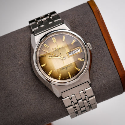 SEIKO LORD MATIC LM 23 JEWELS AUTOMATIC DAY-DATE FACETED CRYSTAL REF. 5606-7310