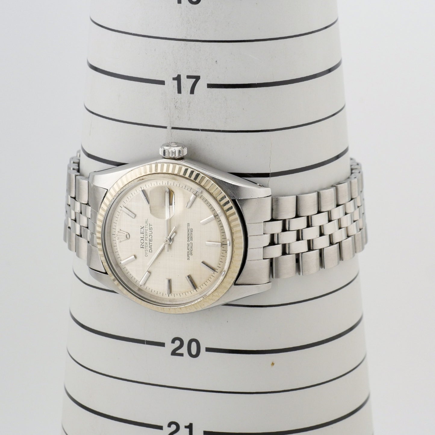 ROLEX OYSTER PERPETUAL DATEJUST AUTOMATIC REF. 1601