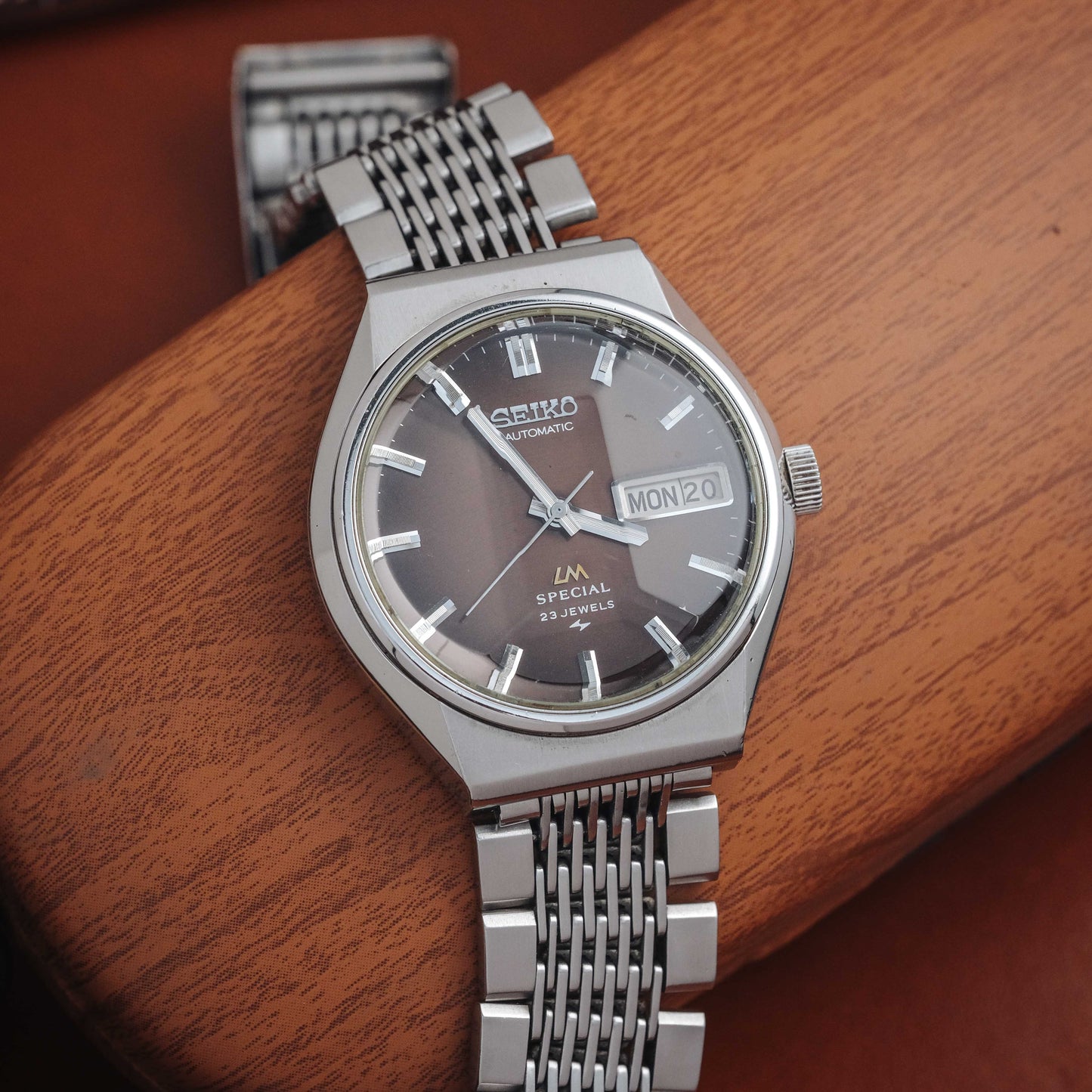 SEIKO LORD MATIC LM SPECIAL 23 JEWELS AUTOMATIC REF. 5216-7110