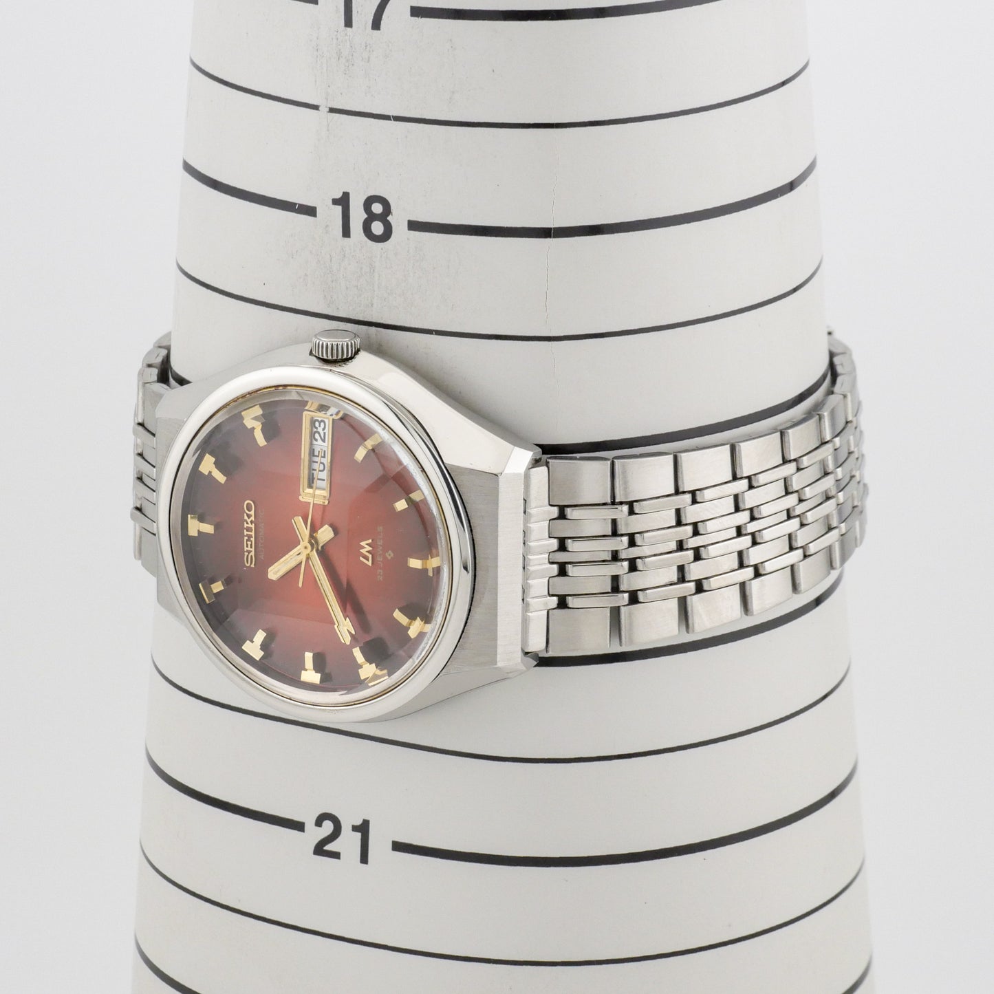SEIKO LORD MATIC LM 23 JEWELS AUTOMATIC REF. 5606-7320