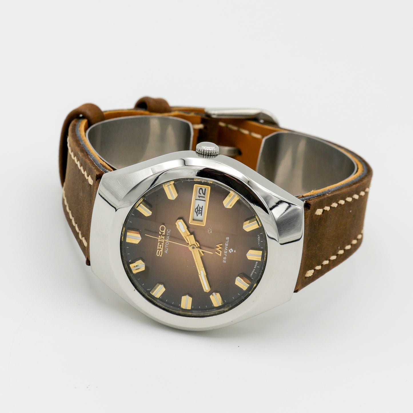 SEIKO LORD MATIC LM 23 JEWELS AUTOMATIC FACETED CRYSTAL REF. 5606-7360