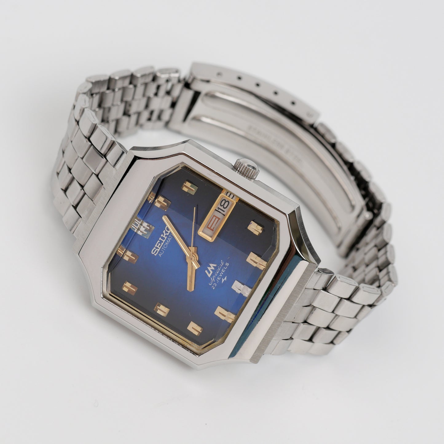 SEIKO LORD MATIC LM SPECIAL 23 JEWELS AUTOMATIC DAY-DATE FACETED CRYSTAL REF. 5206-5080