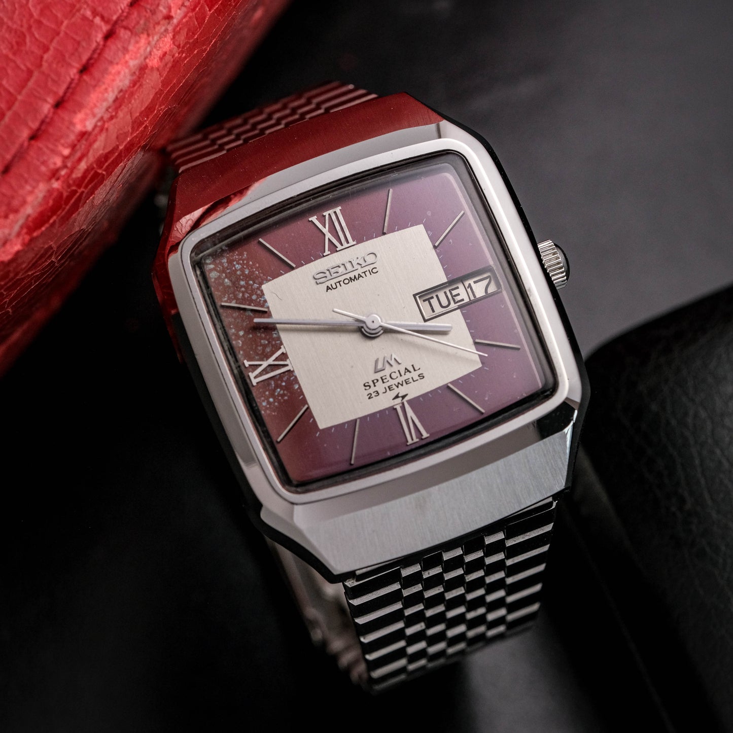 SEIKO LORD MATIC LM SPECIAL 23 JEWELS AUTOMATIC REF. 5216-5010