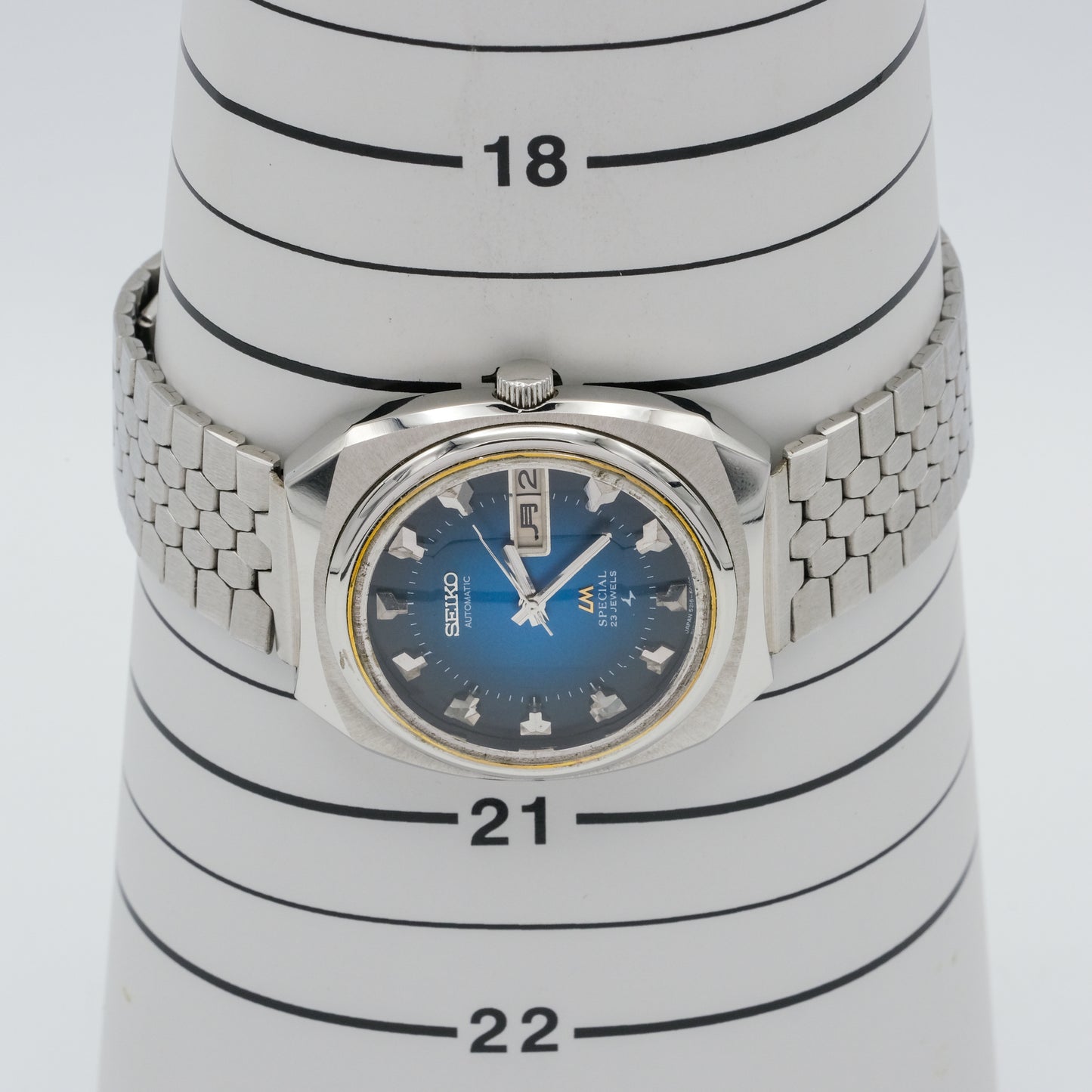 SEIKO LORD MATIC LM SPECIAL 23 JEWELS AUTOMATIC REF. 5216-6000