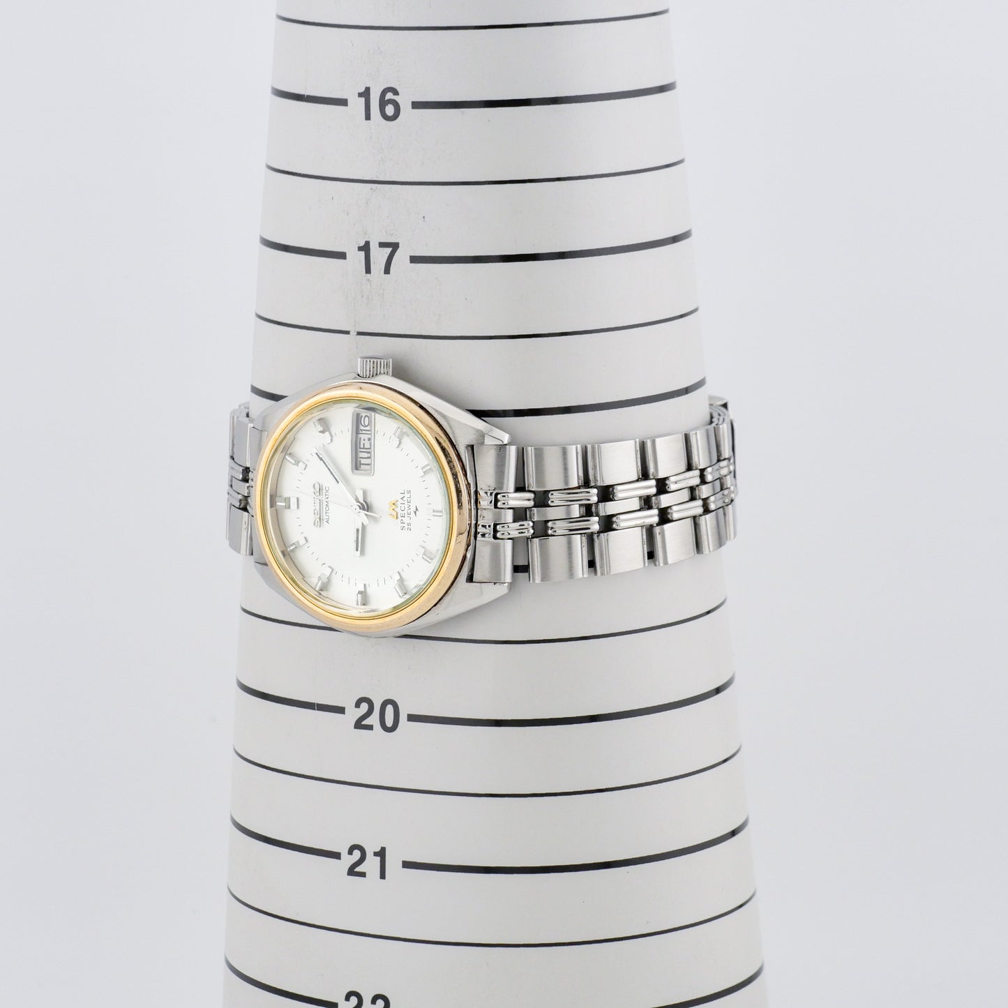 SEIKO LORD MATIC LM SPECIAL 25 JEWELS AUTOMATIC REF. 5216-6010