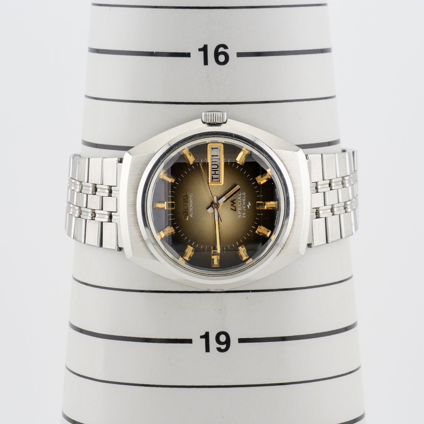 SEIKO LORD MATIC LM SPECIAL 23 JEWELS AUTOMATIC REF. 5216-6020