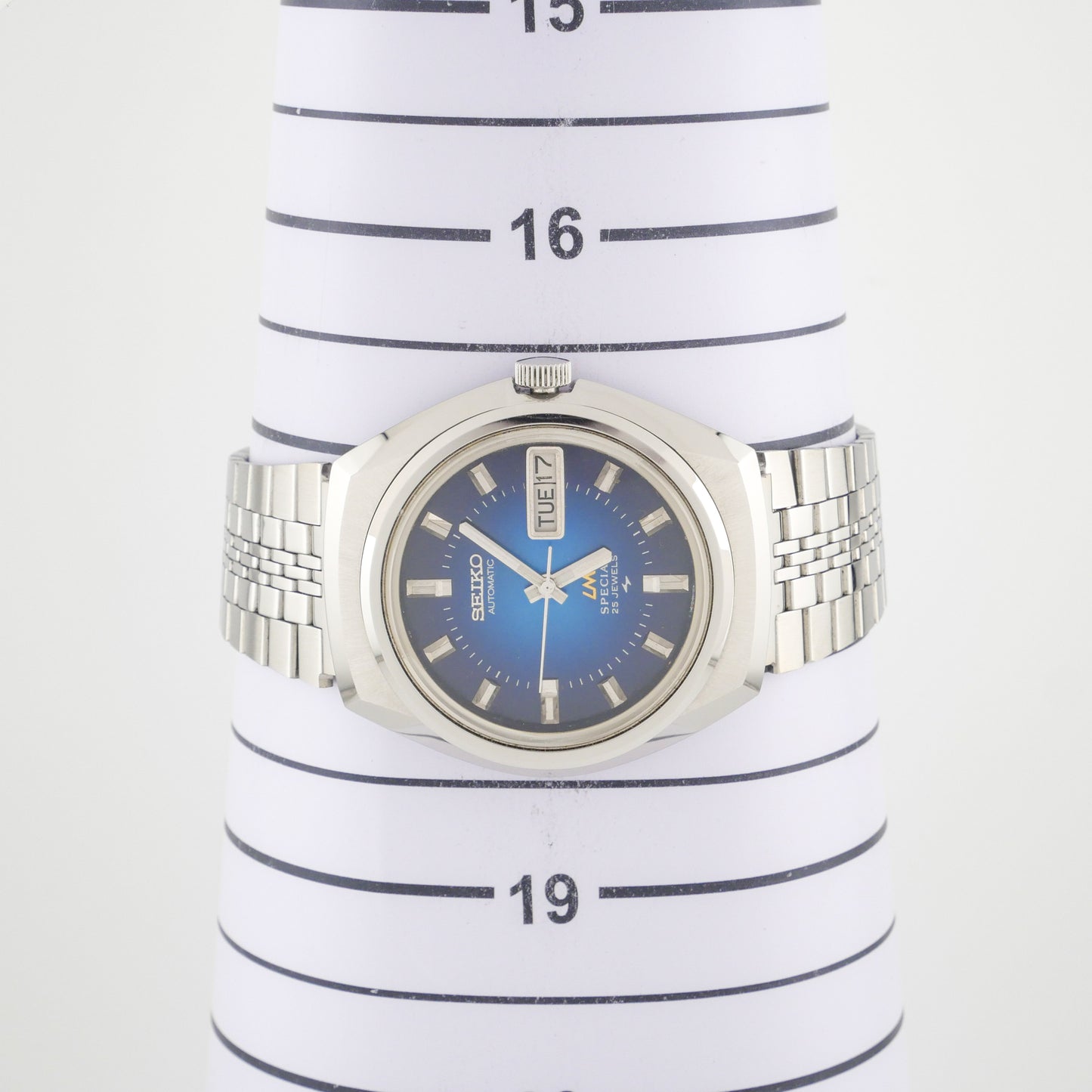 SEIKO LORD MATIC LM SPECIAL 25 JEWELS AUTOMATIC REF. 5216-6020