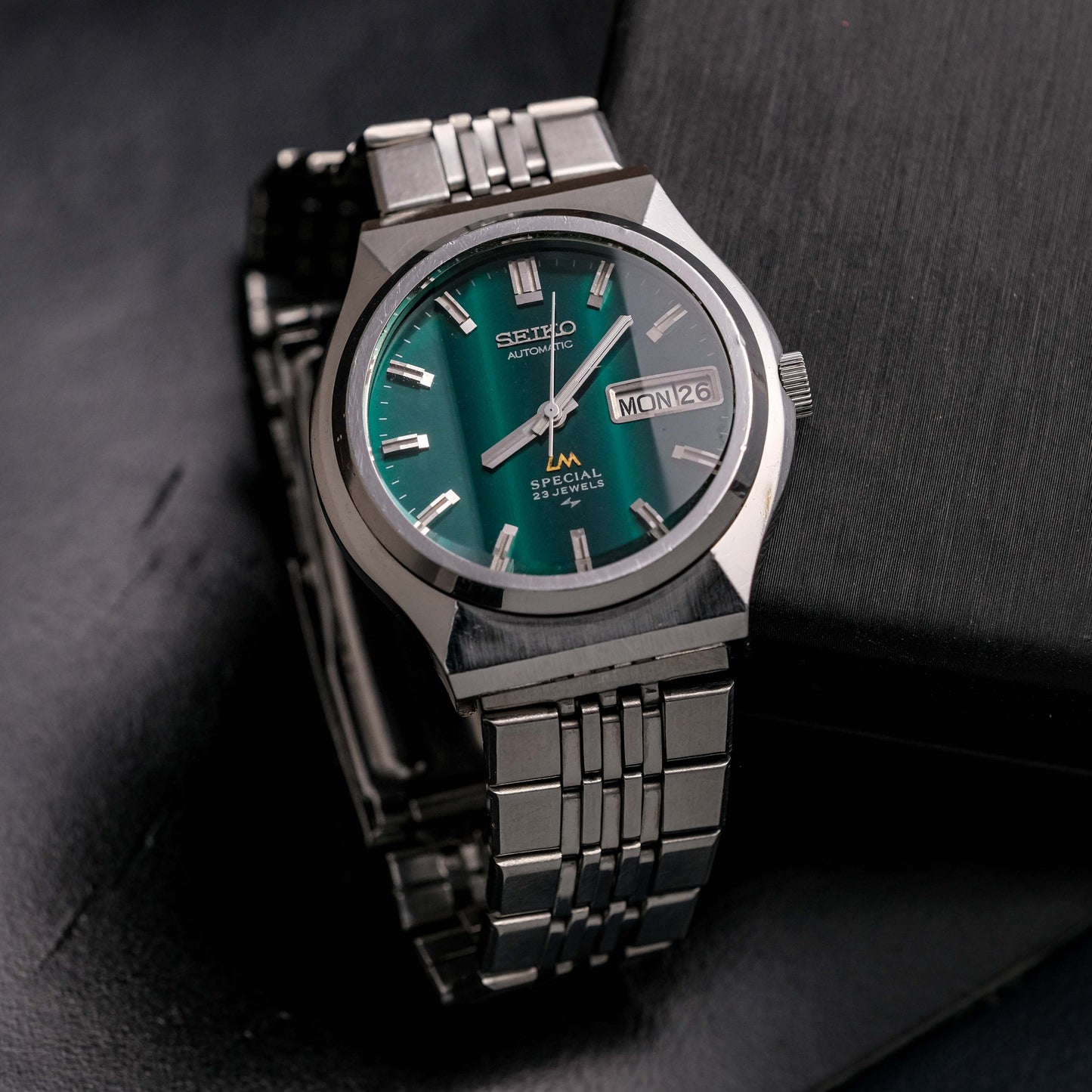 SEIKO LORD MATIC LM SPECIAL 23 JEWELS AUTOMATIC REF. 5216-7040