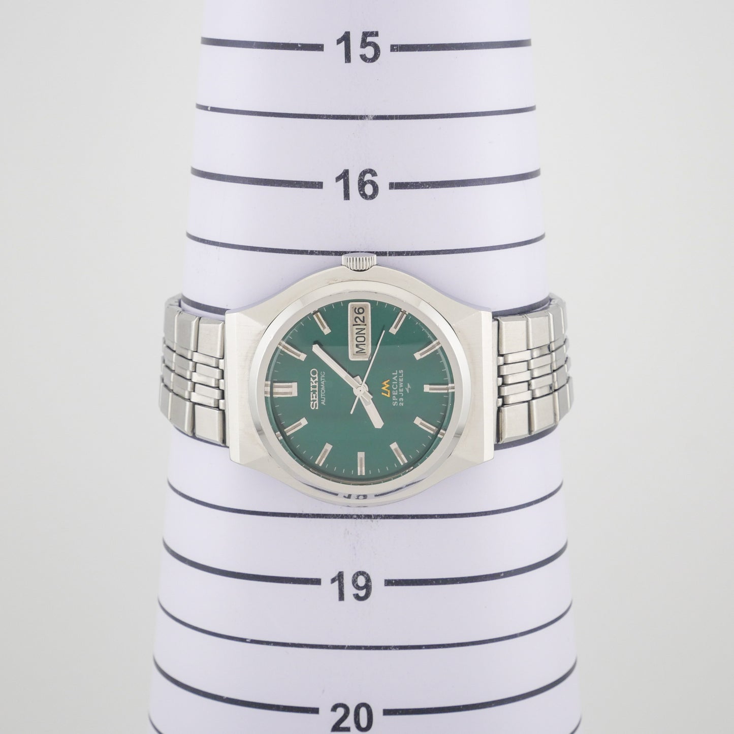 SEIKO LORD MATIC LM SPECIAL 23 JEWELS AUTOMATIC REF. 5216-7040