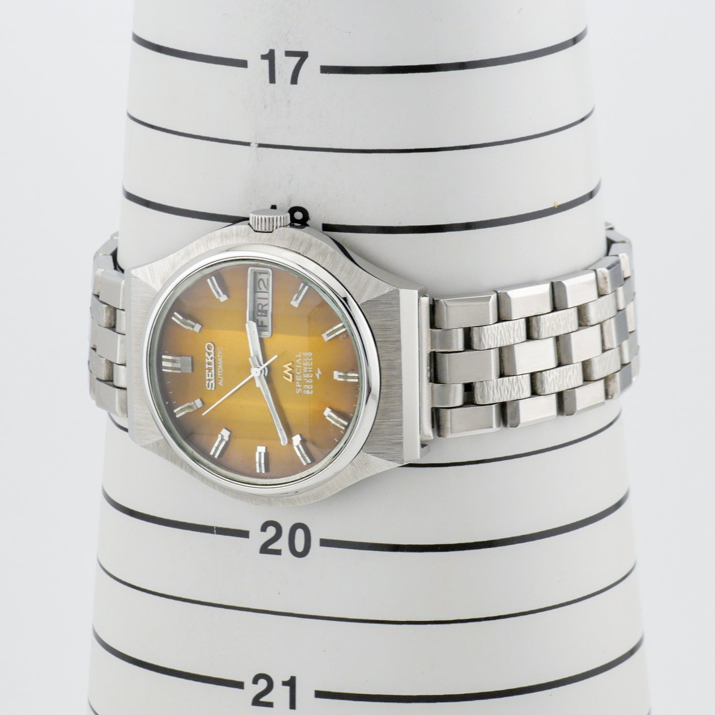 SEIKO LORD MATIC LM SPECIAL 23 JEWELS AUTOMATIC REF. 5216-7040