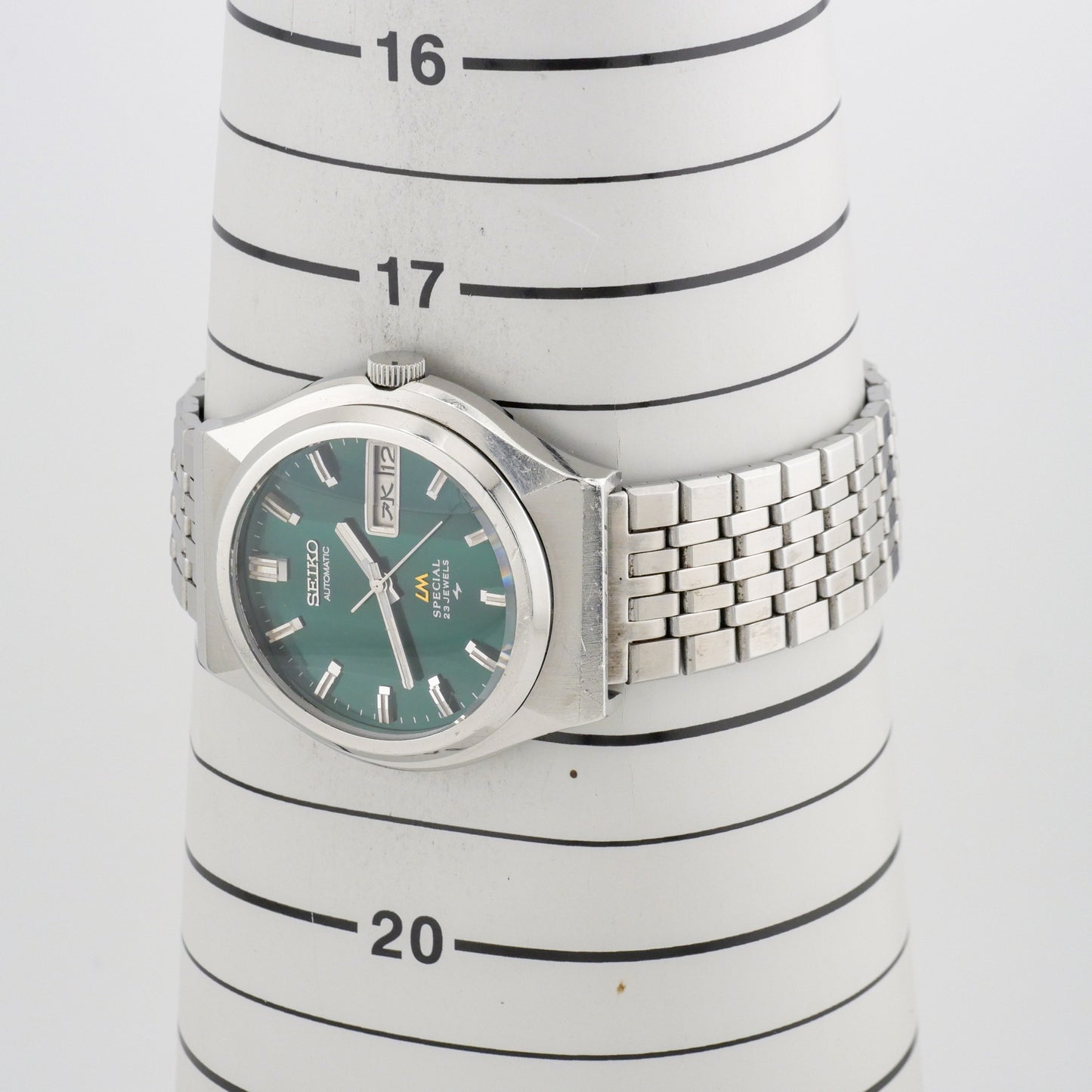 SEIKO LORD MATIC LM SPECIAL 23 JEWELS AUTOMATIC REF. 5216-7040