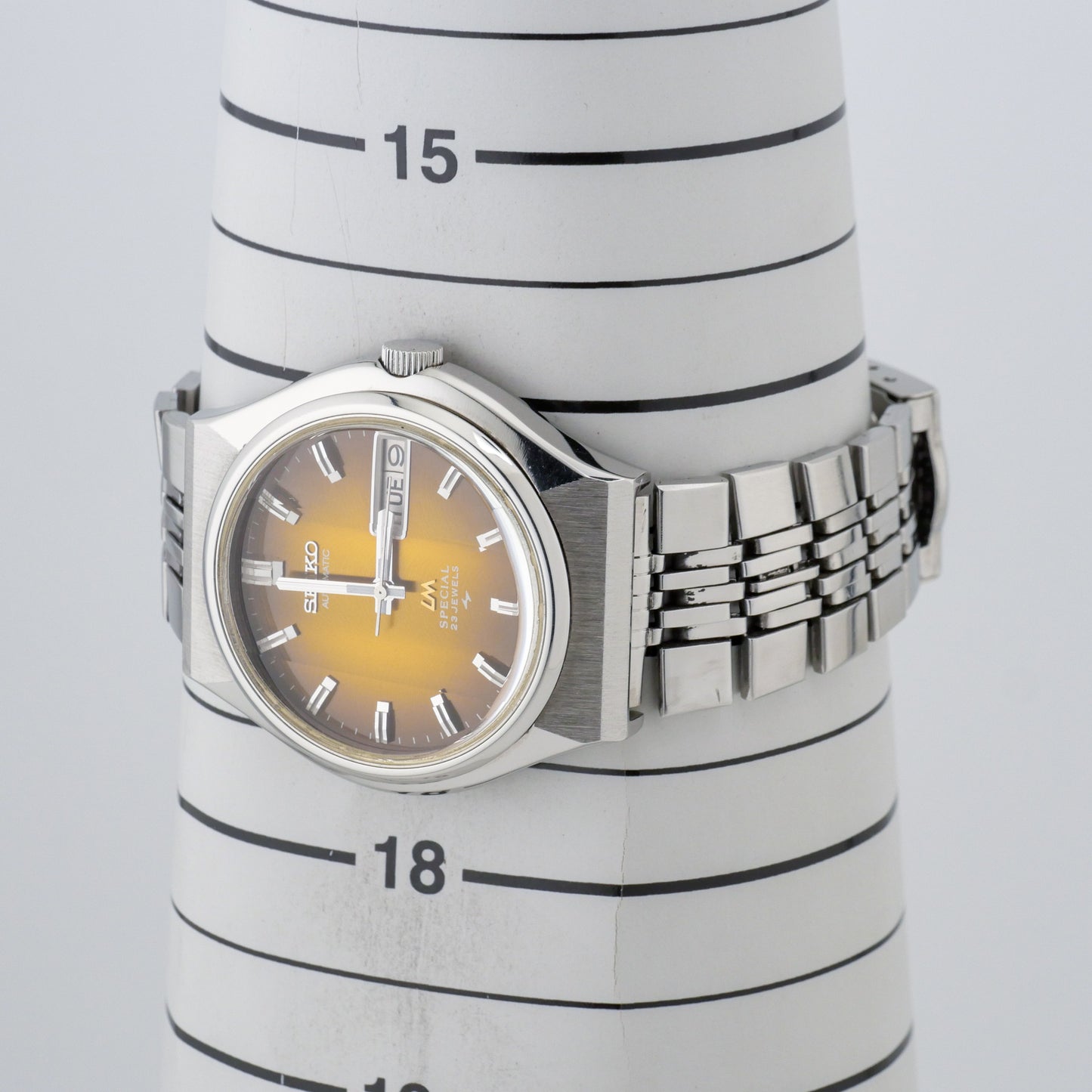SEIKO LORD MATIC LM SPECIAL 23 JEWELS AUTOMATIC REF. 5216-7040