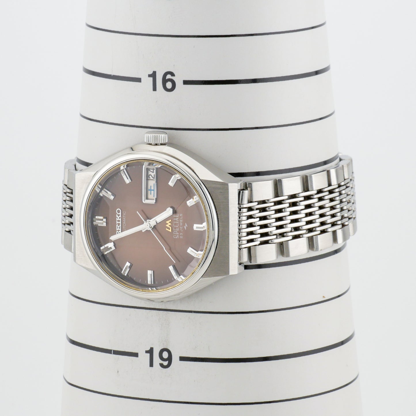SEIKO LORD MATIC LM SPECIAL 23 JEWELS AUTOMATIC REF. 5216-7070