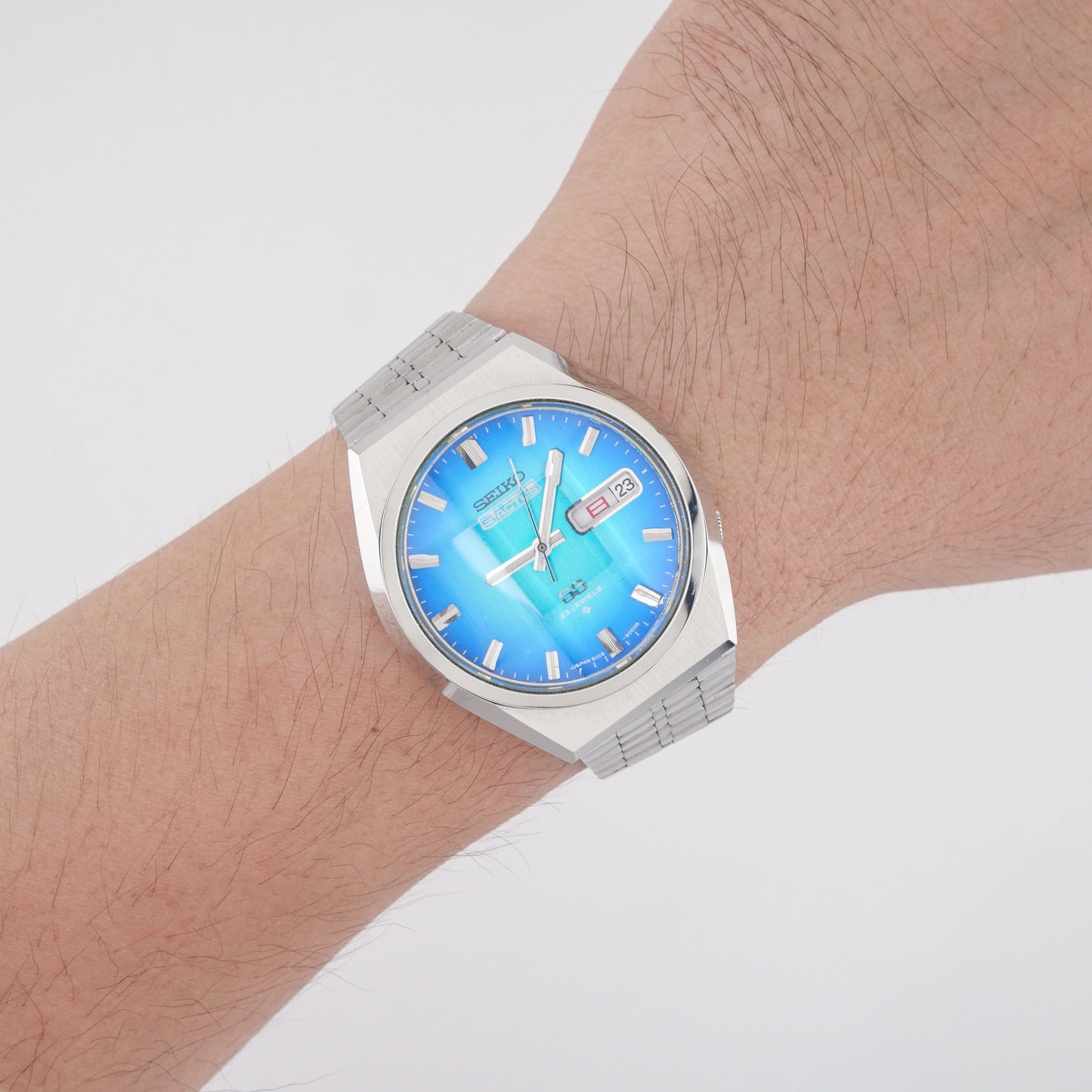 SEIKO 5 ACTUS SS 23 JEWELS AUTOMATIC REF. 6106-8760