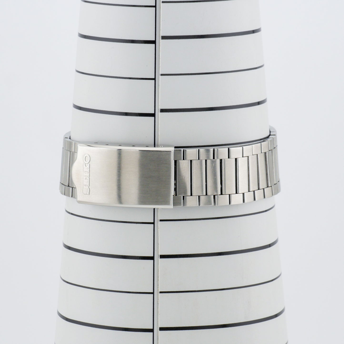 SEIKO QUARTZ TYPE II REF. 7546-8350
