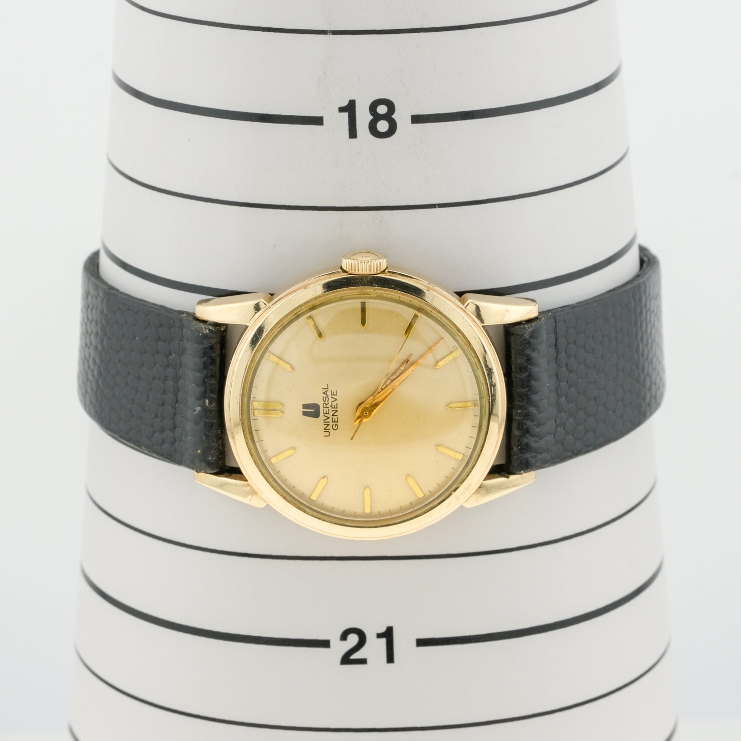 UNIVERSAL GENÈVE REF. 2758000