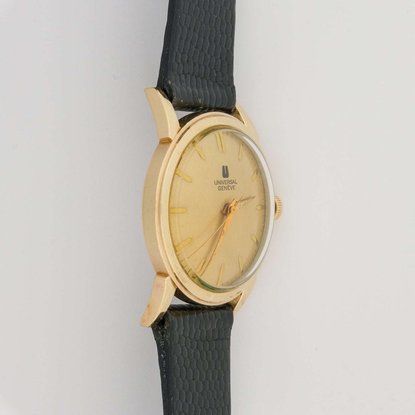 UNIVERSAL GENÈVE REF. 2758000