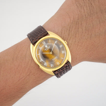 UNIVERSAL GENÈVE GILT SHADOW AUTOMATIC REF. 566101